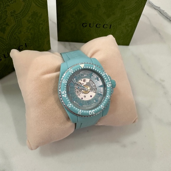 Gucci 40mm Dive Watch - Picture 2 of 11